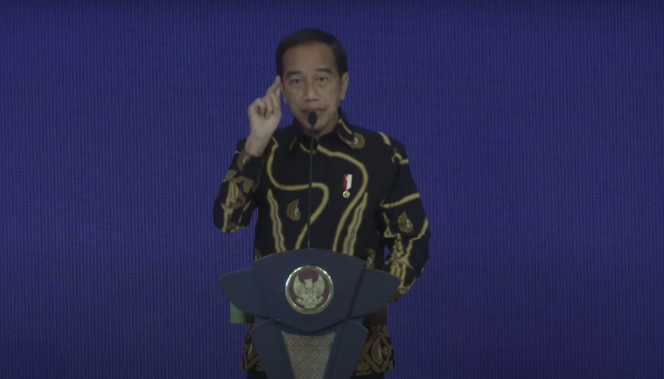 
 Jokowi saat memberikan arahan pada acara 