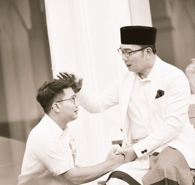 
 Ridwan Kamil dan Emmeril Kahn Mumtadz.