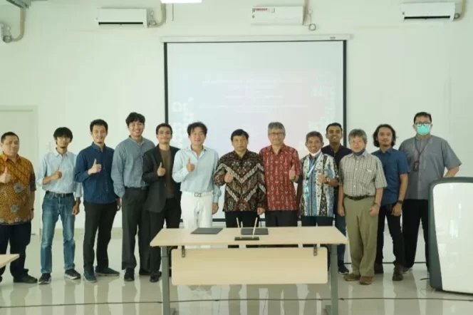 
 Institut Teknologi Bandung (ITB) dan  eWideplus Corp, perusahaan konvergensi digital asal Korea Selatan (Korsel) yang punya spesialisasi dalam bisnis global, keuangan, dan lingkungan bekerja sama dalam pengembangan kecerdasan buatan untuk sistem keuangan.  (ANTARA/HO-Humas ITB)
