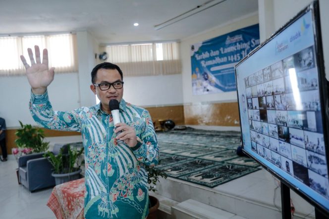 
 Kadisdik Jabar, Wahyu Mijaya membuka kegiatan SmartTren Ramadan 1445 Hijriah di Aula SMKN 1 Cimahi, Jumat (8/3/2024). Foto : Istimewa.