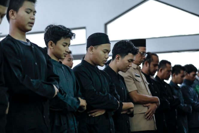 
 SMAN 1 Padalarang menggelar SmartTren Ramadan 1445 H di masjid sekolah, Kamis (14/3/2024). Foto : Istimewa.